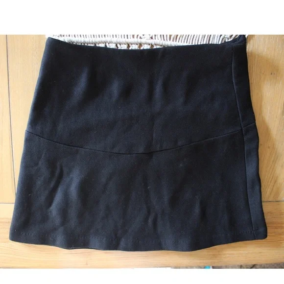Zara Thick Textured Mini Skirt Small Preowned - Picture 5 of 6
